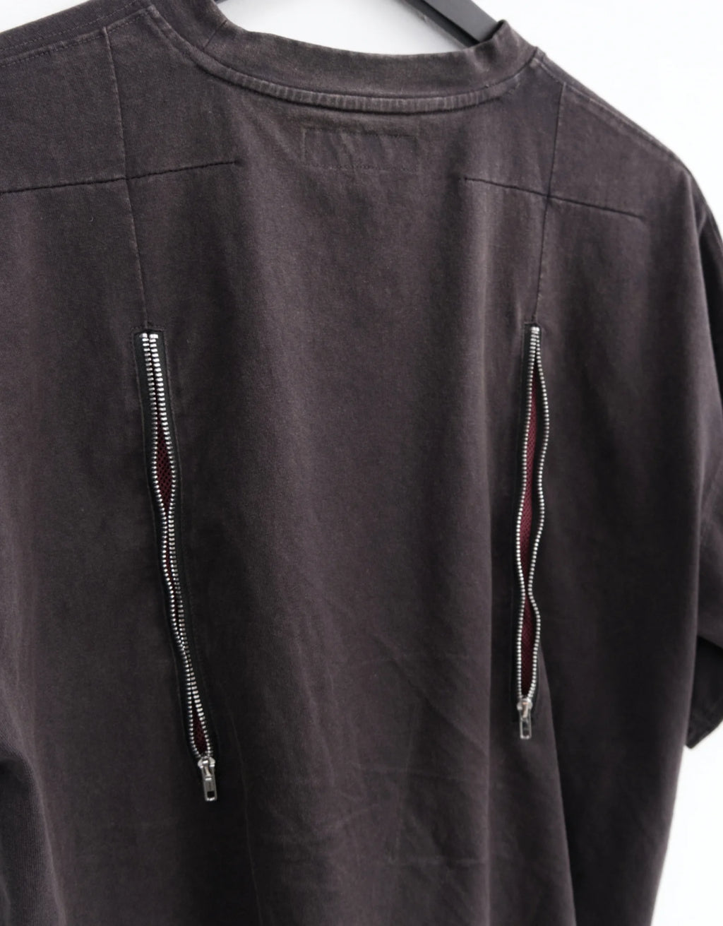 Wingless Tee